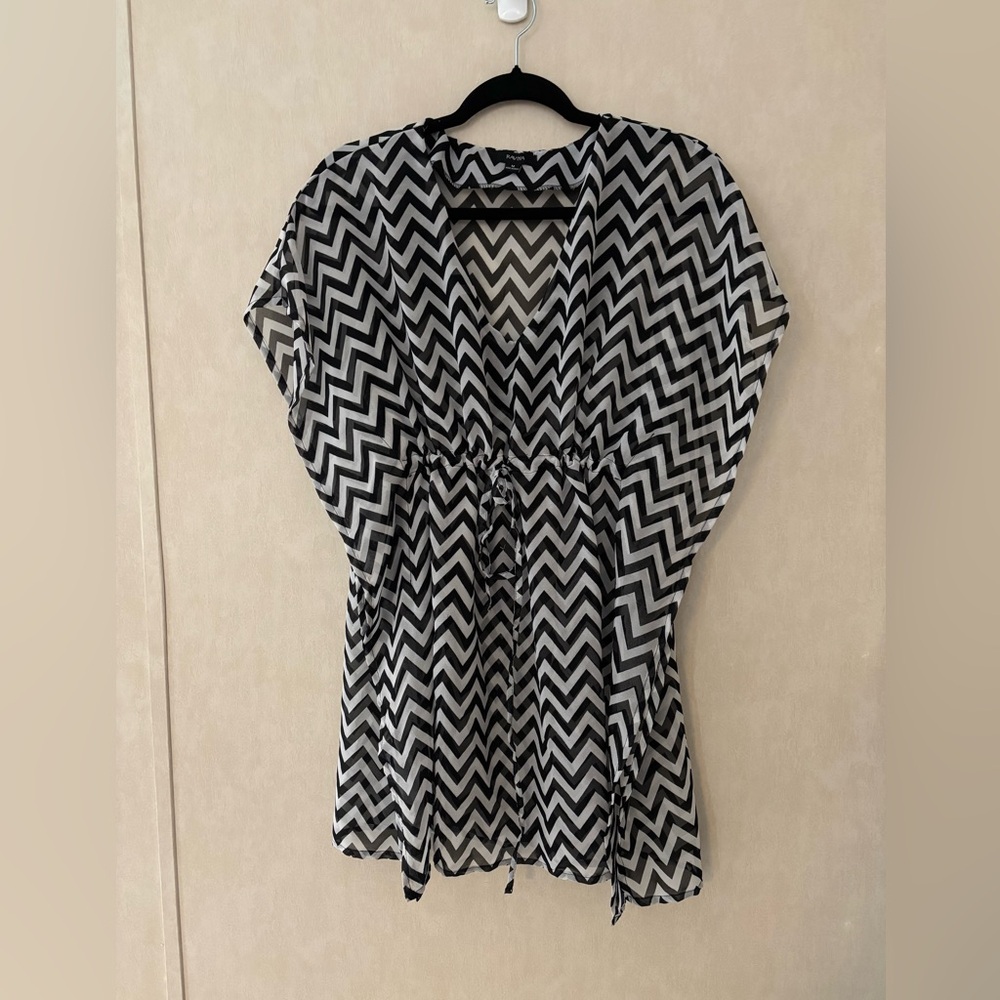 Raviya Monochrome Zigzag Swim Coverup